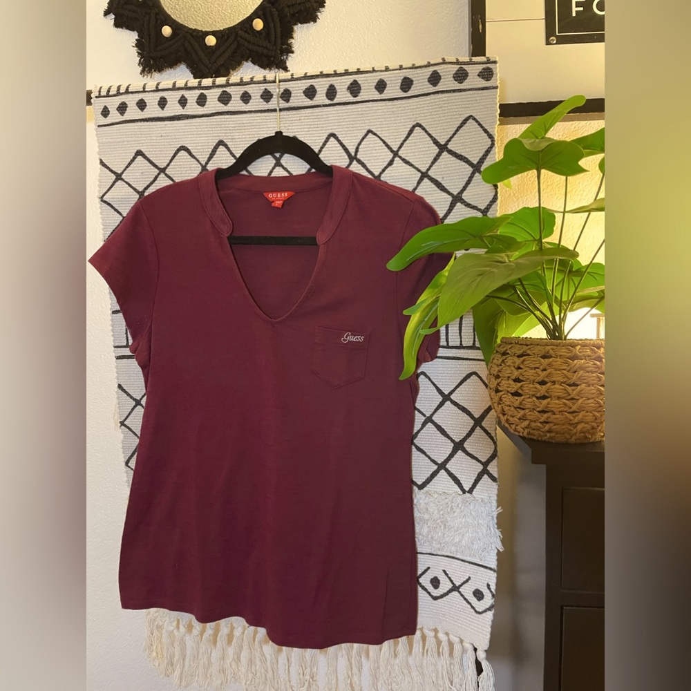 Guess size large v-neck shirt